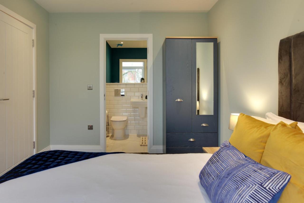 New London Life Executive Apartments 첼름스퍼드 외부 사진