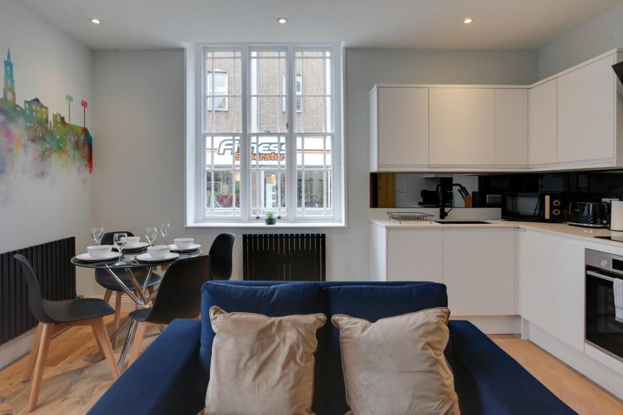 New London Life Executive Apartments 첼름스퍼드 외부 사진