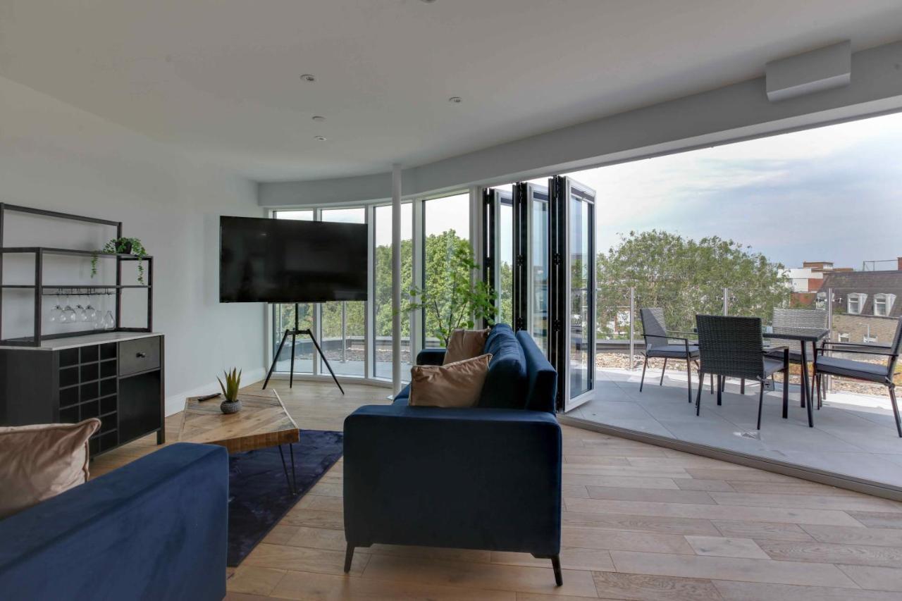 New London Life Executive Apartments 첼름스퍼드 외부 사진